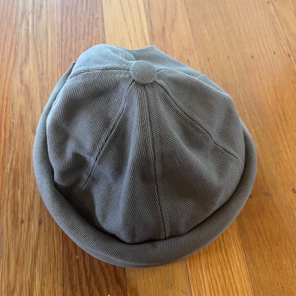 Beton Cire Miki Docker Hat Green S/M